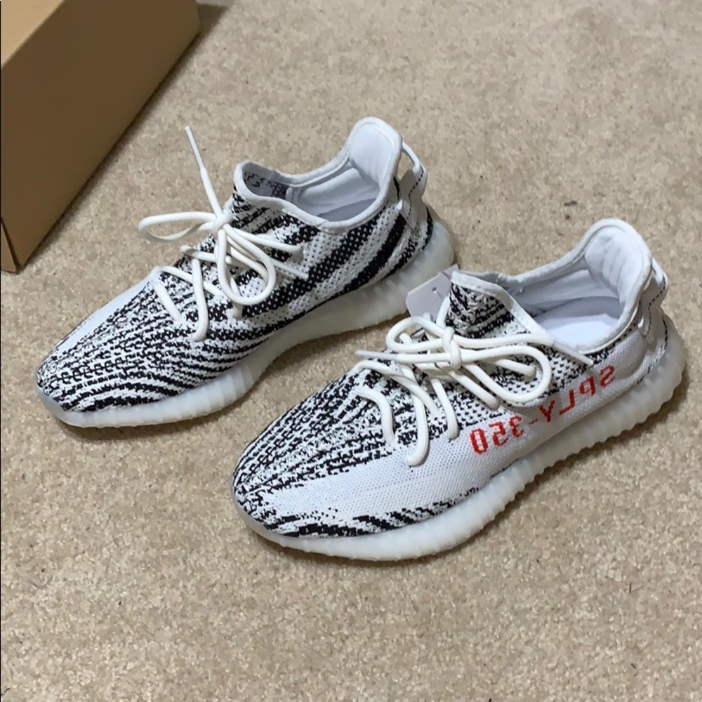 Yeezy Boost 350 v2 - Zebra